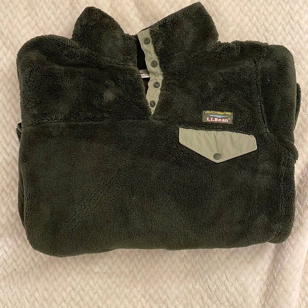 L.L. Bean Women’s Dark Green Pullover